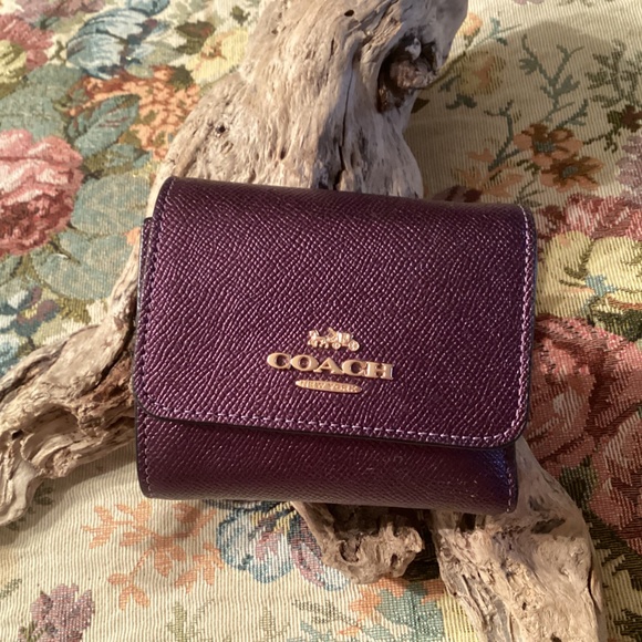 Coach Small Trifold Wallet Crossgrain Leather Metallic Plum CF412 RARE - Picture 2 of 9